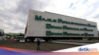 Kenapa Dia Diusir DPR